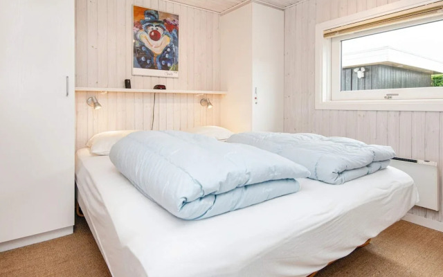 6 Person Holiday Home in Borkop