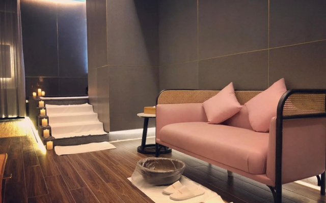 Ophelia299 Boutique Hotel