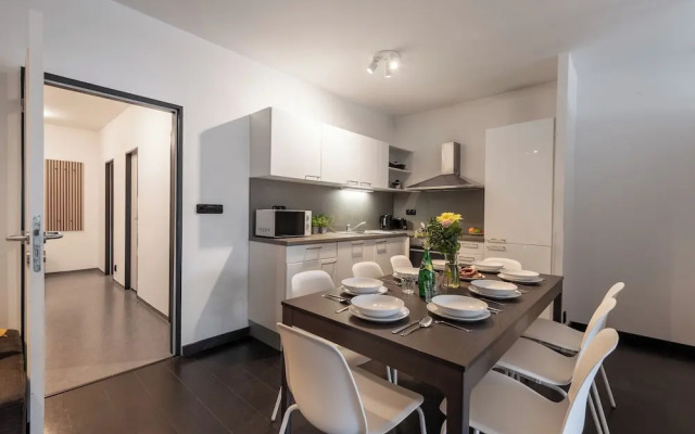 Stylish 3-bedroom apartment with balcony