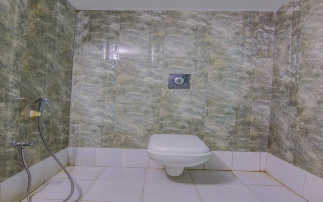 OYO Flagship 465 Vadapalani AVM Studio 2