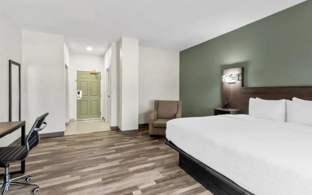 Quality Inn & Suites Columbia Harbison