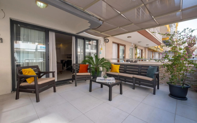 Ezgi's Suite With Terrace in The Heart of Marmaris