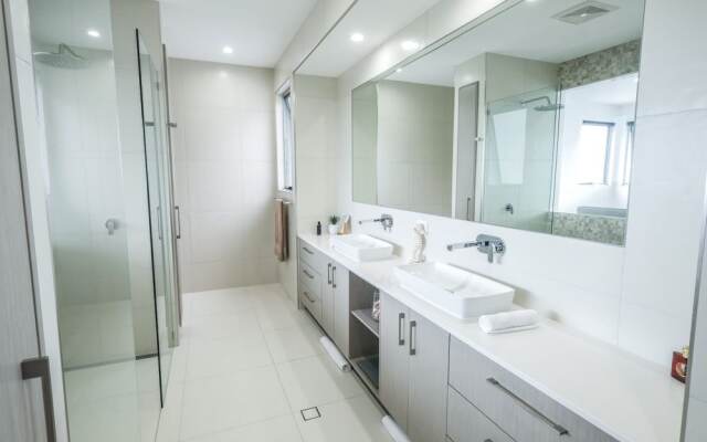 Bellevue Holiday Home Airlie Beach