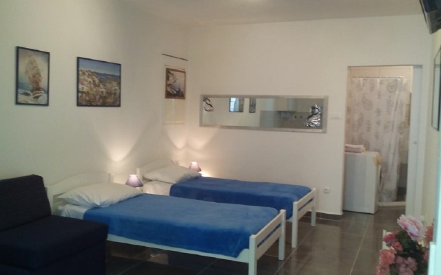 Studio apartment Edvard - garden terrace : SA2- plavi  Split, Riviera Split