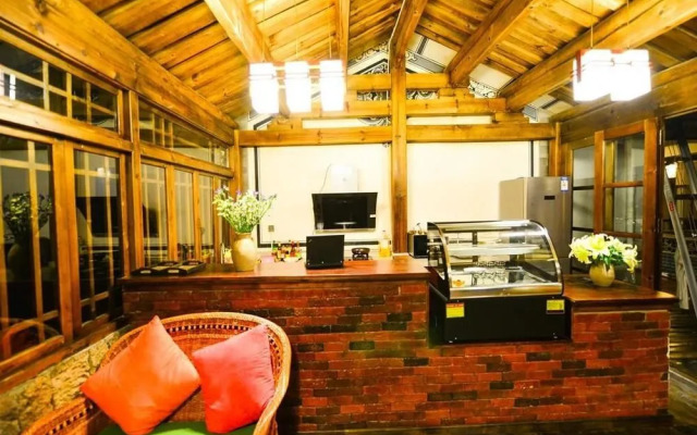 Dali Yuehai Shanqi Inn