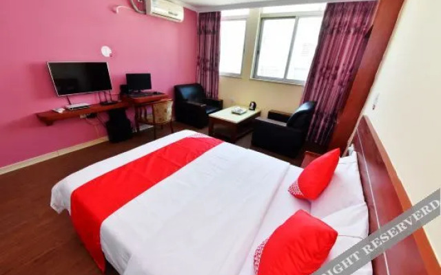 The V8 Fashion Hotel
