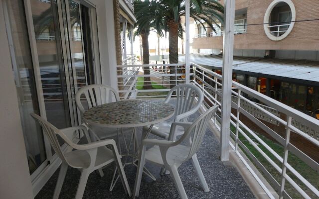 Apartamentos Zeus Alexis