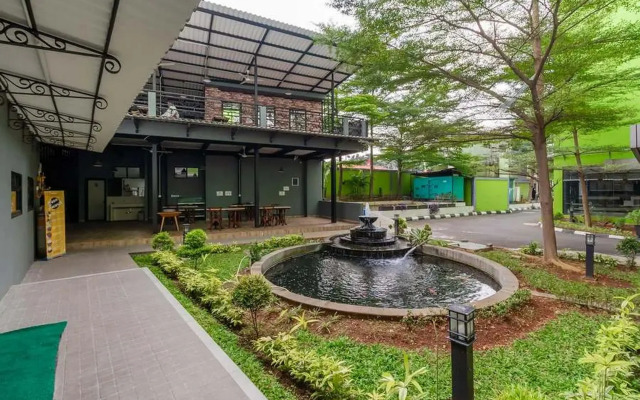 Sans Hotel Fiducia Pondok Gede