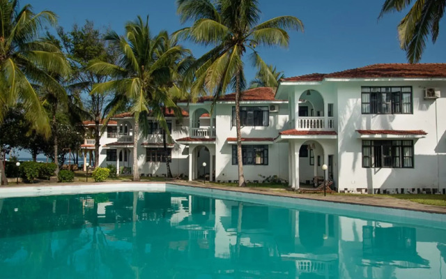 Bahari Dhow Beach Villas