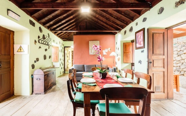 Casa Rural Los Draguitos by Isla Bonita