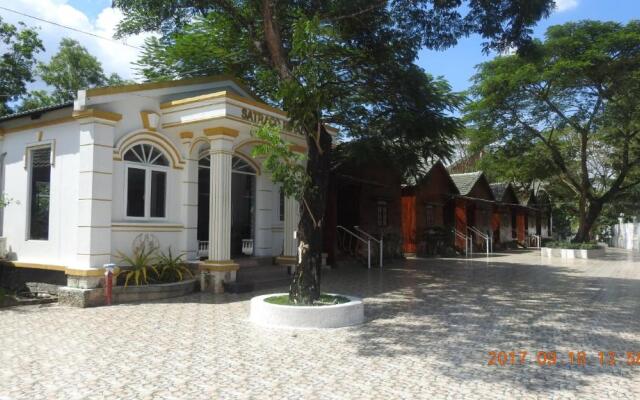 Satraco Royal Hotel
