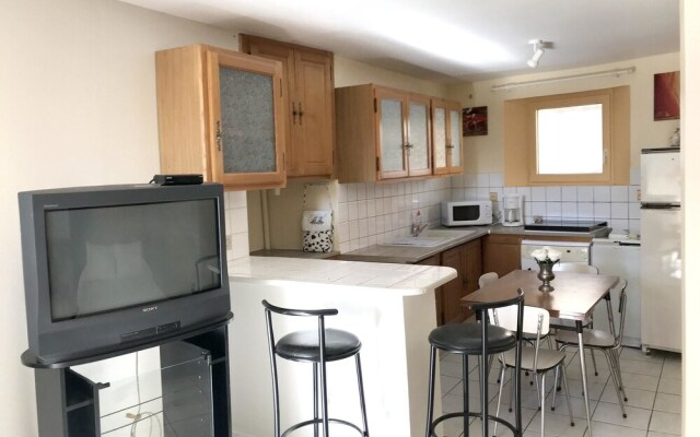 Studio in Saint-thibéry, With Wifi - 8 km From the Beach
