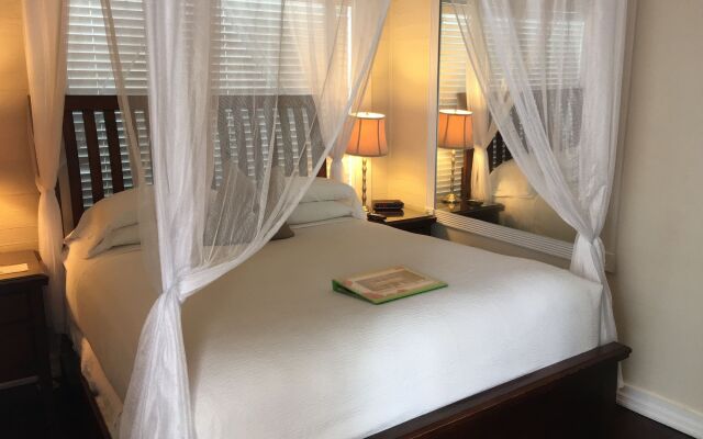 Duval Gardens at Southernmost Beach Resort – Adults Only