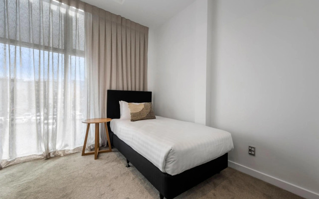 Southwark Hotel & Apartments