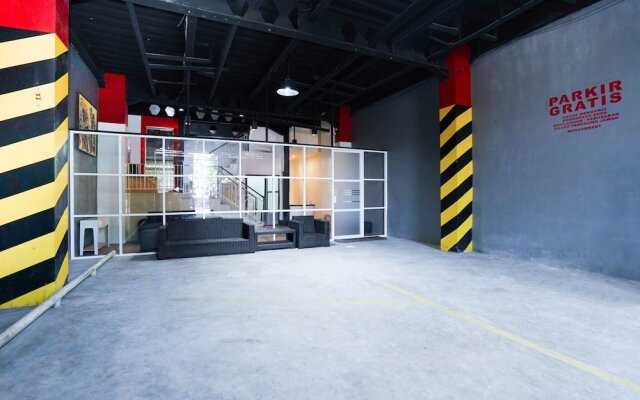 Flagship 3688 Pot Art