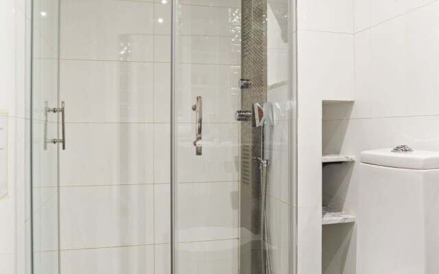 Graceful Apartment in Sevilla near Royal Alcázar