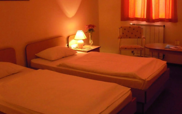 Hotel Platan