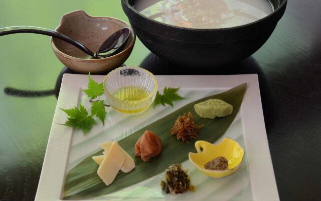 Shirahone Onsen Tsuruya Ryokan