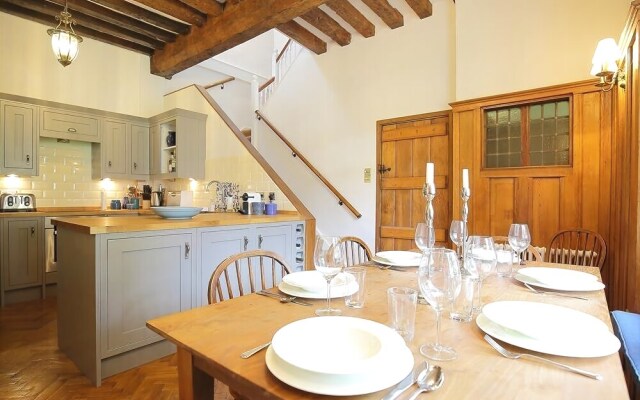 141 the Hill, Burford, Burford