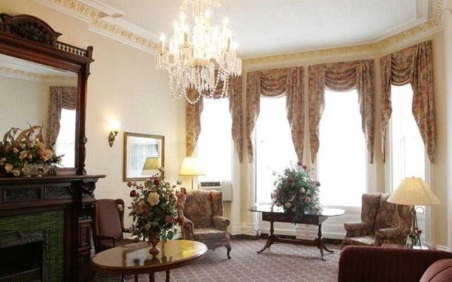Clarion Hotel & Suites Selby Downtown