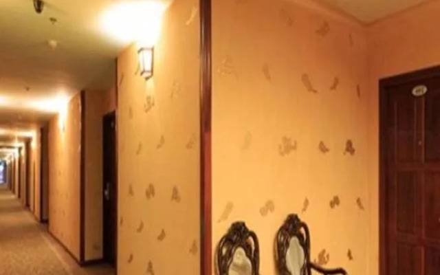 Changcheng Business Hotel