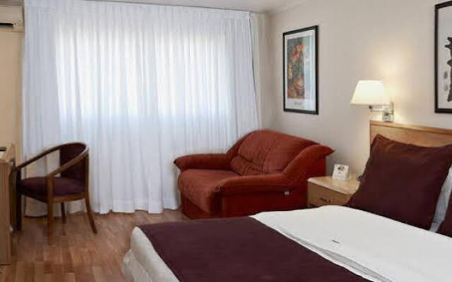 Days Inn by Wyndham Montevideo