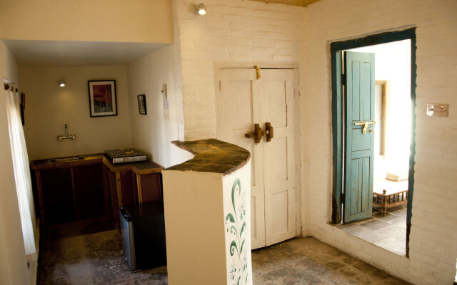 3 Rooms by Pauline
