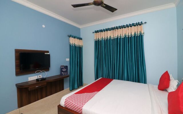 OYO 22042 Executive Guest House