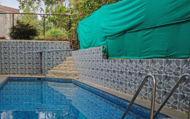 OYO 22692 Flagship Strand Resort