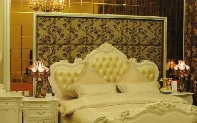 Zhongchang Building (Changchun Railway Station)