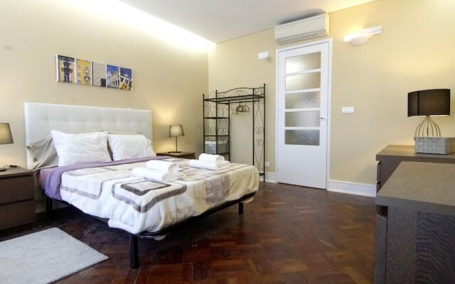 Apartment With 4 Bedrooms In Lisboa, With Wonderful City View, Balcony And Wifi