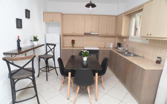Little Yard Studios & Apartments #2
