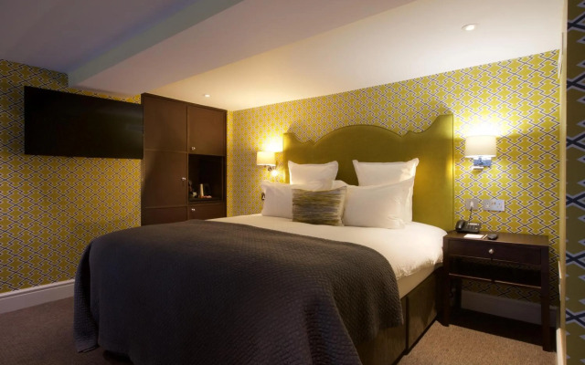 54 Queens Gate Hotel