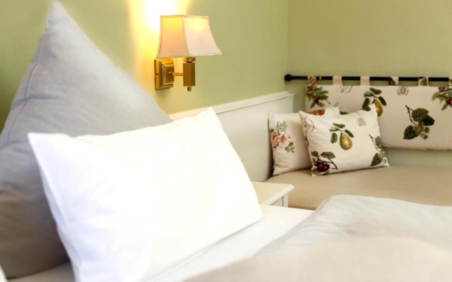 Comfort Double room (full double bed)