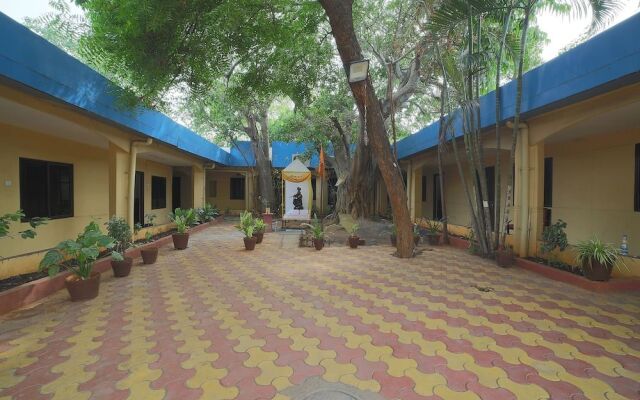 SPOT ON 42038 Hotel Sri Krishna