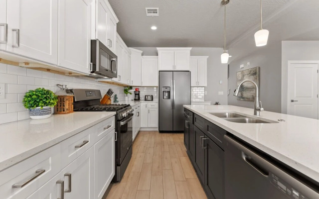 Southern Utah Adventure Gateway 6 Bedroom Townhouse