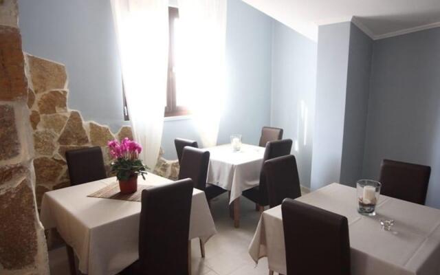 La Maison Rouge Resort