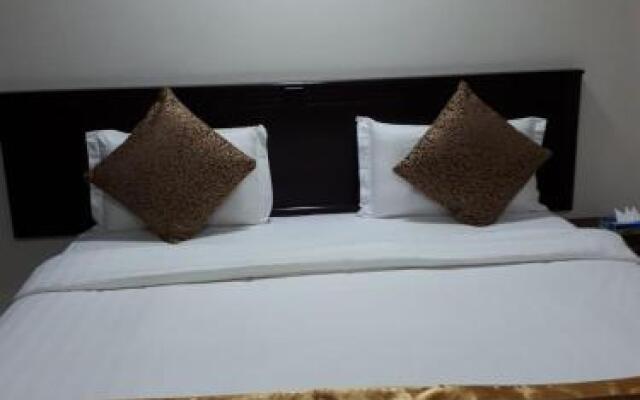 4Rent Hotel Suites (Al Rouda)