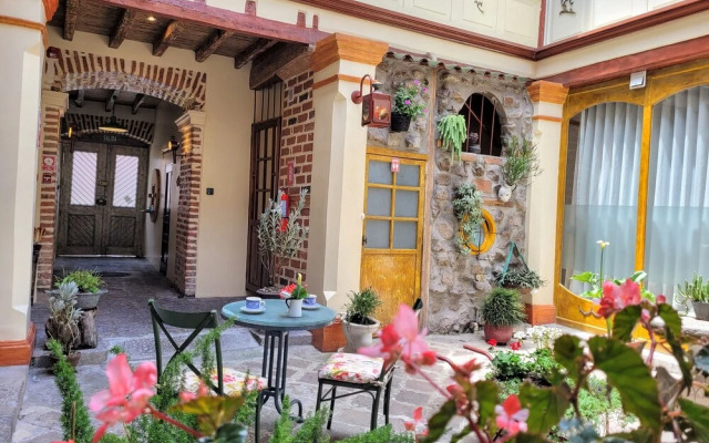 Old Town Quito Suites, Apartments & Boutique hotel