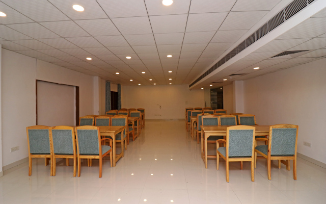 OYO 26911 Kcg Hotels