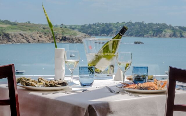 Hotel du Port et de l'Aven