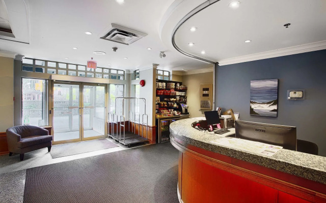 Pinnacle Hotel Whistler Village