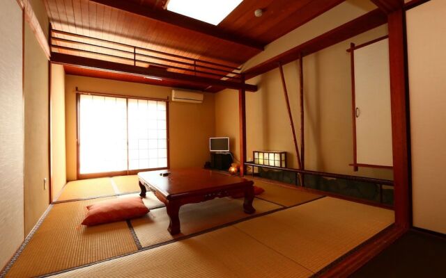 Hunagoya Takatori Ryokan