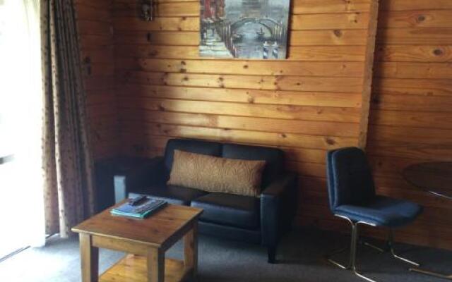 Alpine Lodge Motel