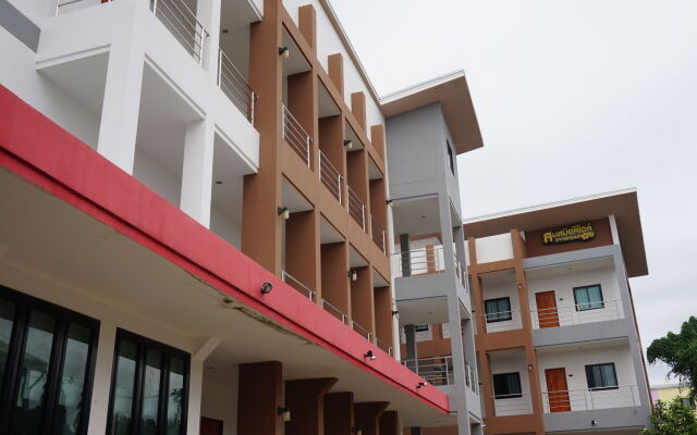 Somsamai Style Apartment