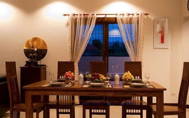 4 Bedroom Private Bali Style Villa HH1