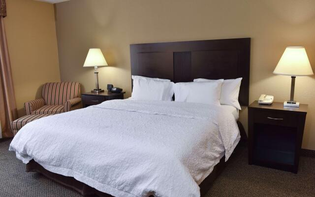 Hampton Inn & Suites Alexandria