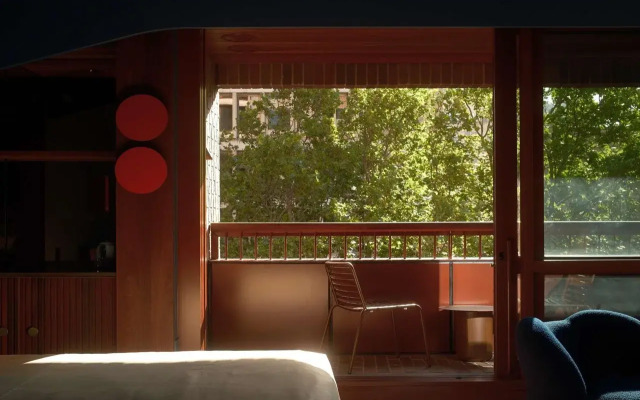 Hyde Melbourne Place