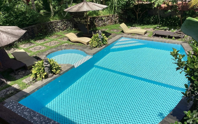 Khrisna Hs and Cottages