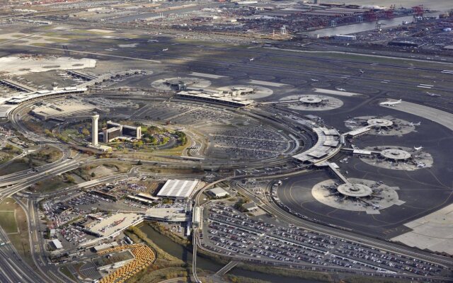 Newark Liberty International Airport Marriott